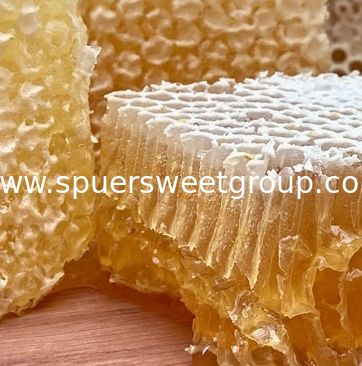 Premium All Natural Raw China Bee Honeycomb Food Grade 100% Pure Edible Honey Comb with Whole Frame Beehive Honey 2kg